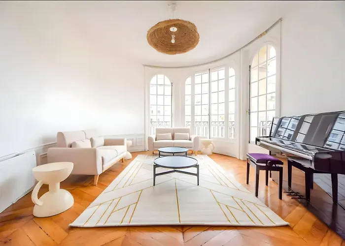 Tbs 324 - Superb Apartment With Eiffel Tower View