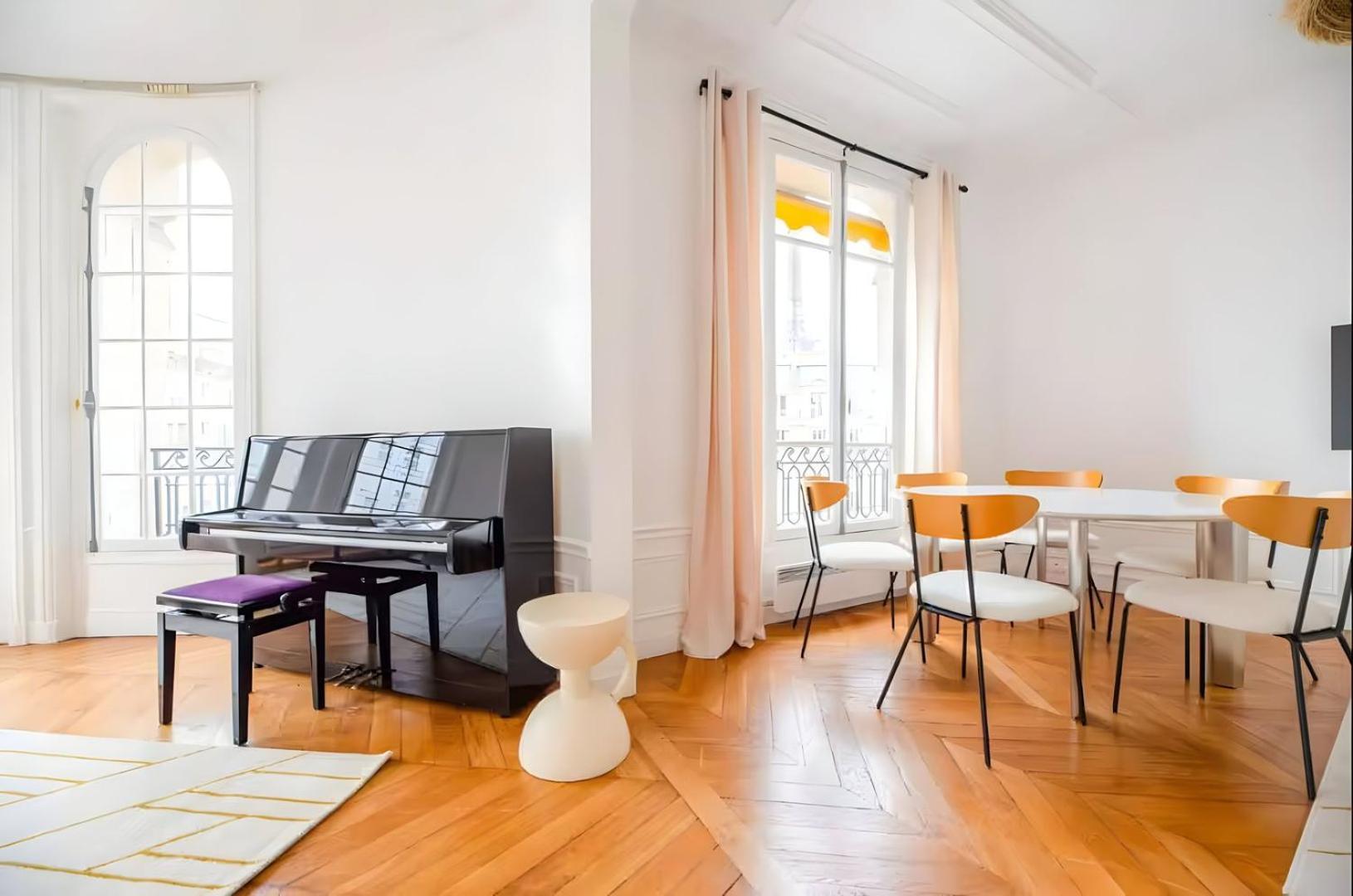 Tbs 324 - Superb With Eiffel Tower View Apartment